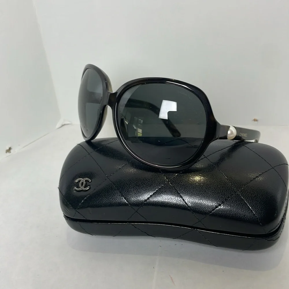 CHANEL‎ COLLECTION PERLE SUNGLASSES MADE IN ITALY POLARIZED LIMITED EDITION